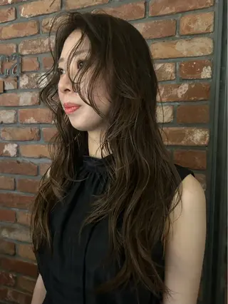 ロング パーマ momona english okのヘアスタイル