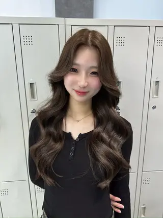 ロング カラー ヘアアレンジ 韓国ヘア🖤/透明感 shihoのヘアスタイル
