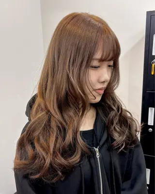 ロング カラー ヘアアレンジ Trip大名 AZUのヘアスタイル