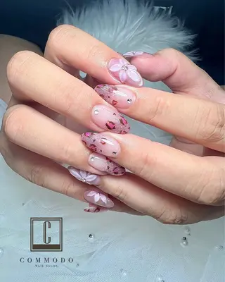 ネイル オーナーネイリスト MIYUのネイルデザイン