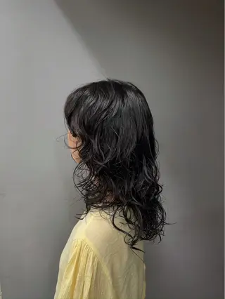 セミロング パーマ ヘンリエッタ自由ヶ丘 けんとのヘアスタイル