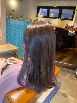 カラー 🩵盛れる顔周り/ 艶カラーemi🩵のヘアスタイル