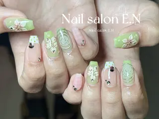 ネイル E.N🦋 長さ出し/持ち込みのネイルデザイン