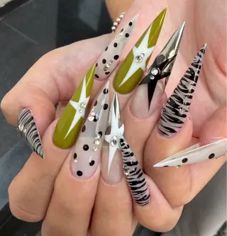 ネイル Noél_ Rikiのネイルデザイン
