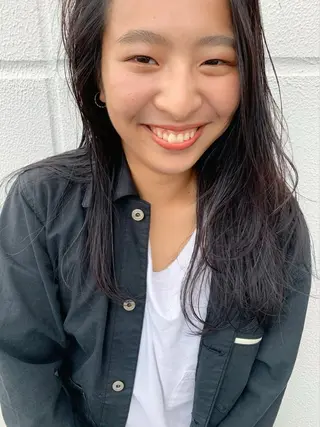 ロング カラー 榑松 恵里のヘアスタイル