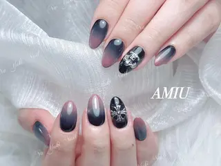 ネイル 🦋 Queenieのネイルデザイン