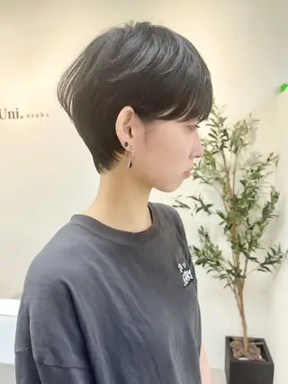 ショート レイヤー×縮毛矯正 深見 拓のヘアスタイル