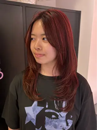 セミロング 🍒ベージュ×エンド カラー🍒まゆかのヘアスタイル