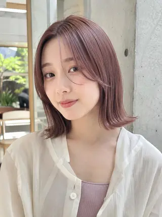 ミディアム カラー 切りっぱなしボブ/ 透明感カラー/うらんのヘアスタイル