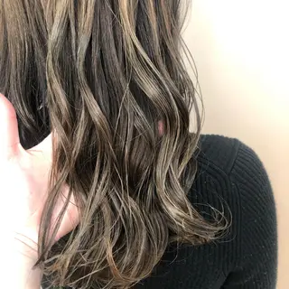 ロング カラー 小顔レイヤー/ ベージュ🤍Rieのヘアスタイル