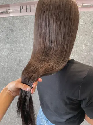 ロング カラー 山下 千明のヘアスタイル