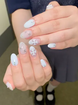 ネイル グロー ネイルのネイルデザイン