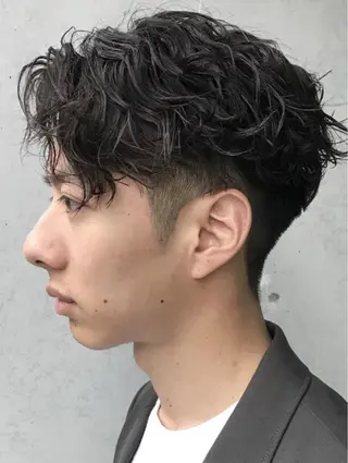 パーマ メンズ 中谷海里/フェザー パーマ/スパイキーのヘアスタイル