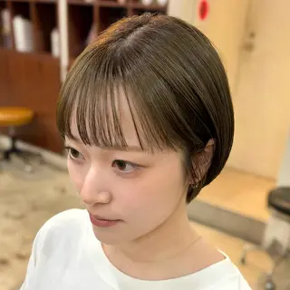 ショート カラー 顔まわり🥨レイヤー /透明感/水口舞奈のヘアスタイル