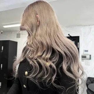 ロング カラー シールエクステ特化 ハイトーン、NANAのヘアスタイル