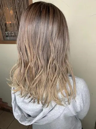 ミディアム カラー パーマ ヘアアレンジ メンズ キッズ ネイル マツエク・マツパ 髪質改善 艶髪🔵フセナオヤのヘアスタイル