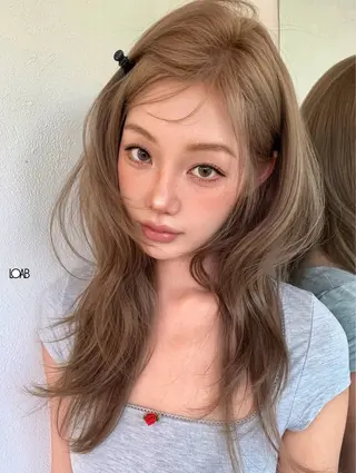 ロング 佐伯 美麗のヘアスタイル