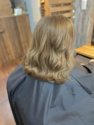 ミディアム カラー Luzir⭐︎ GEN⭐︎のヘアスタイル