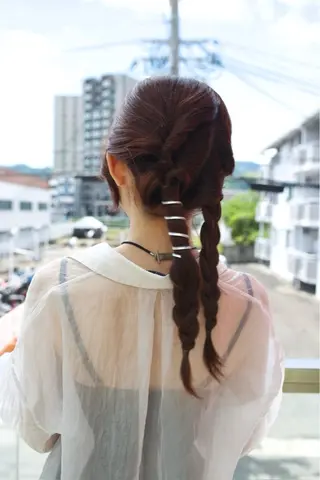 セミロング カラー ヘアアレンジ 豊崎 左知のヘアスタイル