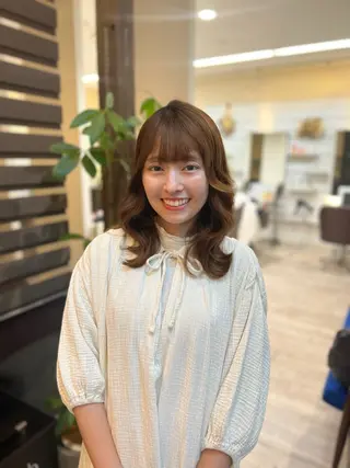 ミディアム 三原 つばさのヘアスタイル