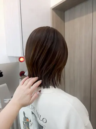 ミディアム tiel 小山莉々のヘアスタイル