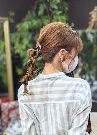 セミロング ヘアアレンジ HIKARI@ Ruheplatzのヘアスタイル
