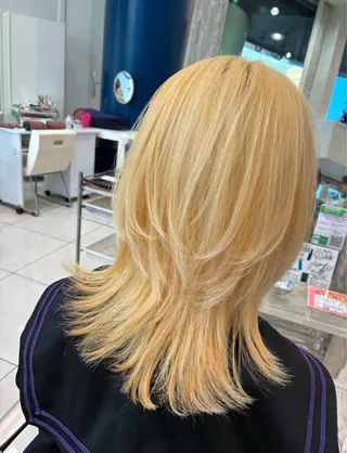 ミディアム カラー トップスタイリスト 石川みやびのヘアスタイル
