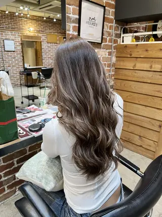 ロング コテ巻き風パーマ サトウタケル 表参道のヘアスタイル