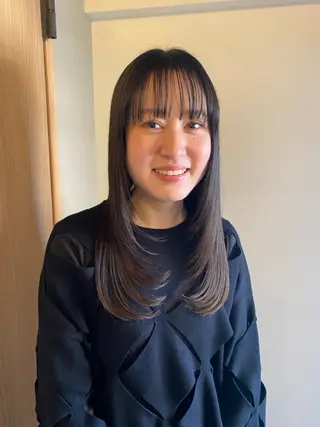 セミロング みやけ ひなのヘアスタイル