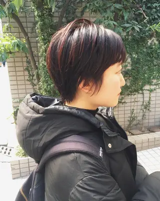 ショート カラー ハイトーン/レイヤー /ウルフ⭐️永田⭐️のヘアスタイル