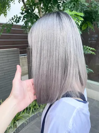 ミディアム 🌈8月末までシャ イン輝きハイトーン✨のヘアスタイル