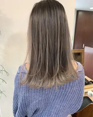 ロング カラー 須田 ゆかりのヘアスタイル