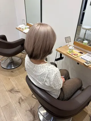 カラー 艶カラー/レイヤー /chere 金剛店のヘアスタイル