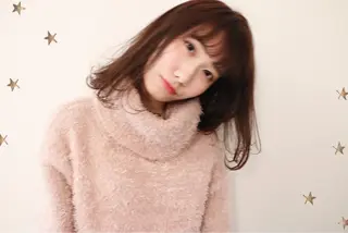 ミディアム カラー 市川 千夏のヘアスタイル