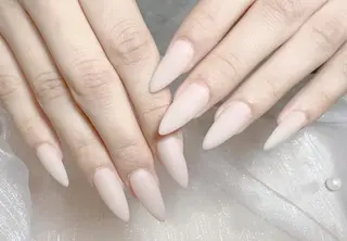 ネイル 小島 阿佑美のネイルデザイン