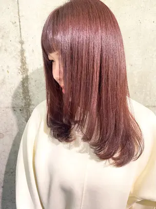 セミロング カラー 秋月 亜耶のヘアスタイル