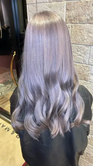 ロング カラー EARTH 市野のヘアスタイル