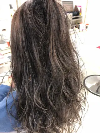 セミロング カラー 髪質改善 中川 翔のヘアスタイル