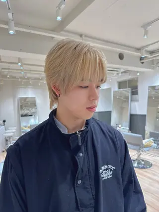 ショート カラー 山崎 光瑠のヘアスタイル