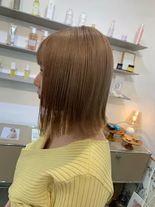 ミディアム カラー wakana/ 柔らかベージュカラーのヘアスタイル