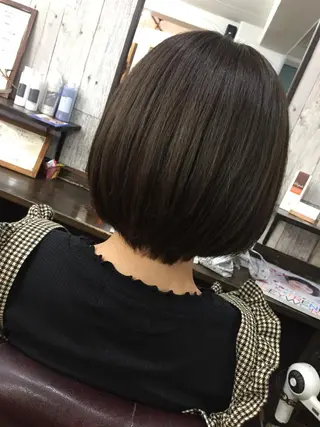 カラー 中山 ルミ子のヘアスタイル