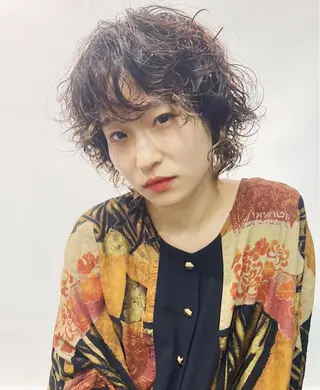 ミディアム パーマ 佐伯 和佳のヘアスタイル