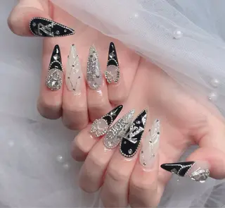ネイル Julie Nail Hinのネイルデザイン