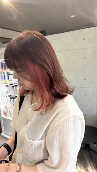 セミロング REVE 美容室のヘアスタイル