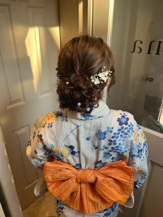 セミロング ヘアアレンジ ERENA💚 ヘアアレンジのヘアスタイル