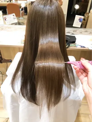 ロング 新宿 愛香のヘアスタイル