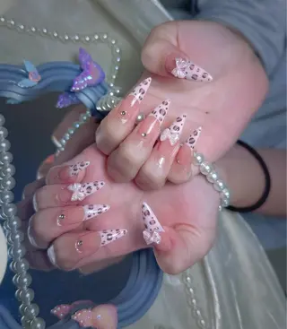 ネイル Lyna 池袋 ロングネイルのネイルデザイン