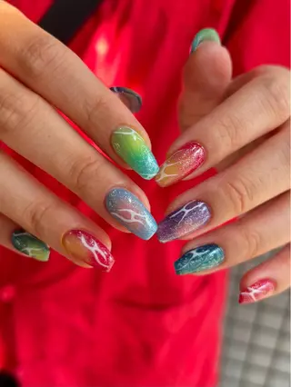ネイル 🪐富島彩夏 /海外nail🪐のネイルデザイン