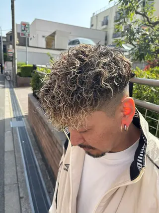 ショート カラー パーマ メンズ特化サロン 高山佑真のヘアスタイル