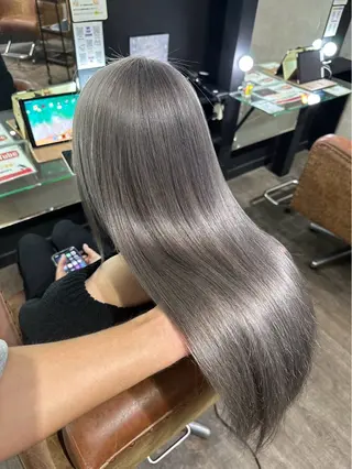 ロング カラー 近藤 慧依のヘアスタイル